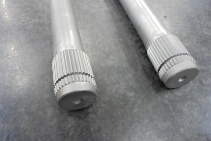 Knurled aluminium shafts precision turned